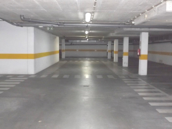 LXoffice - Estacionamento incluído na utilização da sala de reuniões